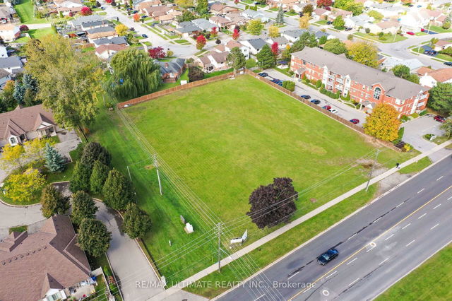 2 - 4257 Montrose Road
