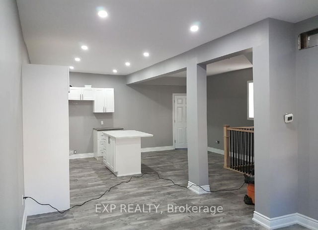 Main - 24 AVALON Place