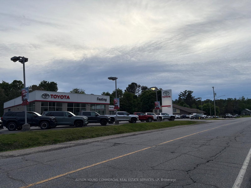 69 CENTRE St N, Huntsville, P1H 1T4 | Image 2