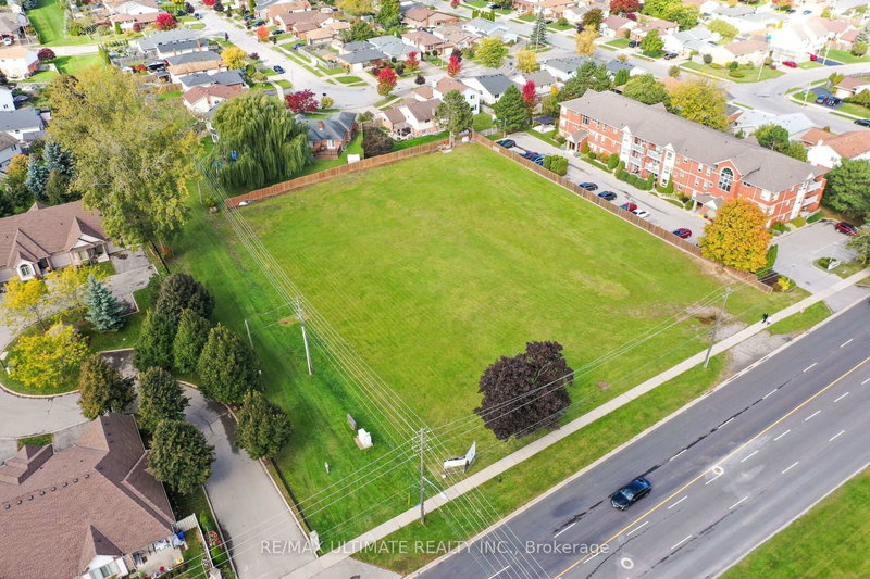 3 - 4257 Montrose Road