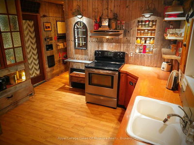32 Old Rainy Lake Rd, McMurrich/Monteith - Sprucedale image-0-1