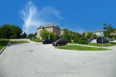 Unit 121 — 35 Mountford Dr, Guelph - Grange Road image-0-4
