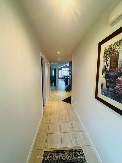 1460 Dunkirk Ave, Woodstock - North image-0-3