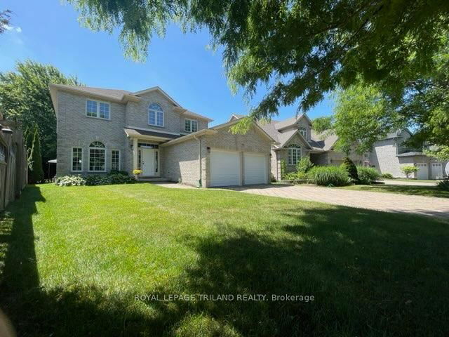 41 GREYROCK Crescent