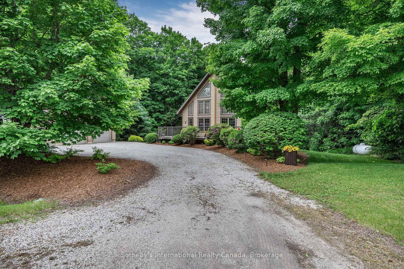 28 Big Tree Circ, Mulmur, L9V 3M3 | Image 2