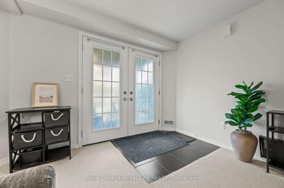 Unit 14 — 35 Mountford Dr, Guelph - Grange Road image-0-4