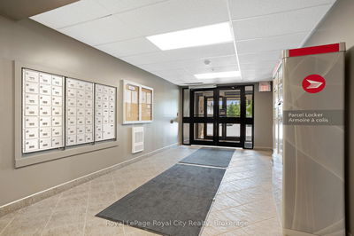 Unit 214 — 45 Kingsbury Sq, Guelph - Pineridge/Westminster Woods image-0-3