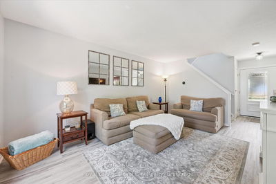 67 Inverness Dr, Guelph - Victoria North image-0-3