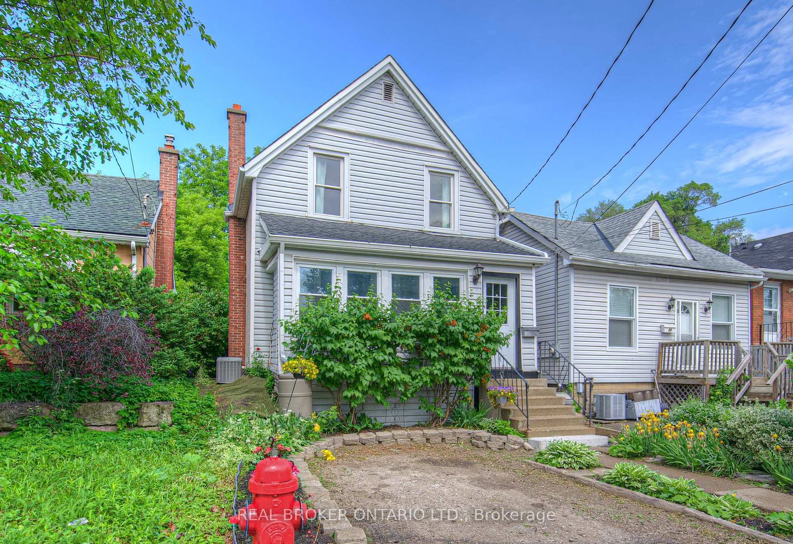 Detached House for sale at 32 East 23rd Street, Hamilton, Eastmount, L8V 2W6 - MLS: X12225701