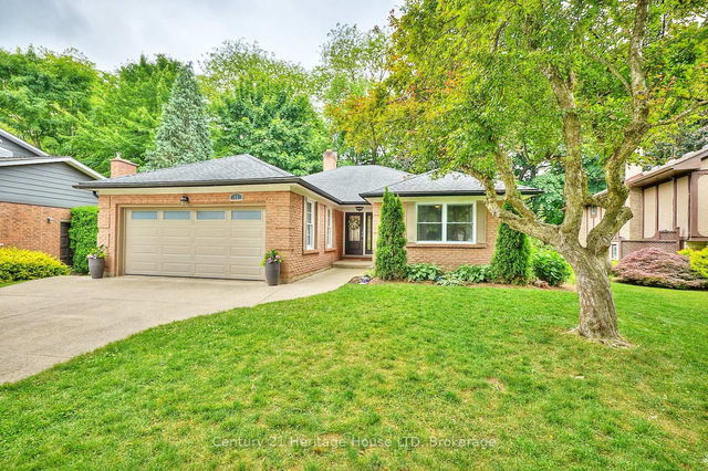 12 Deerpark Crescent