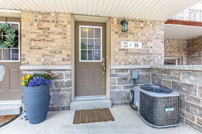 Unit 22 — 88 Decorso Dr, Guelph - Kortright East image-0-3