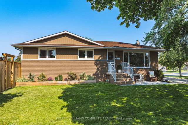 14 ANCASTER Boulevard