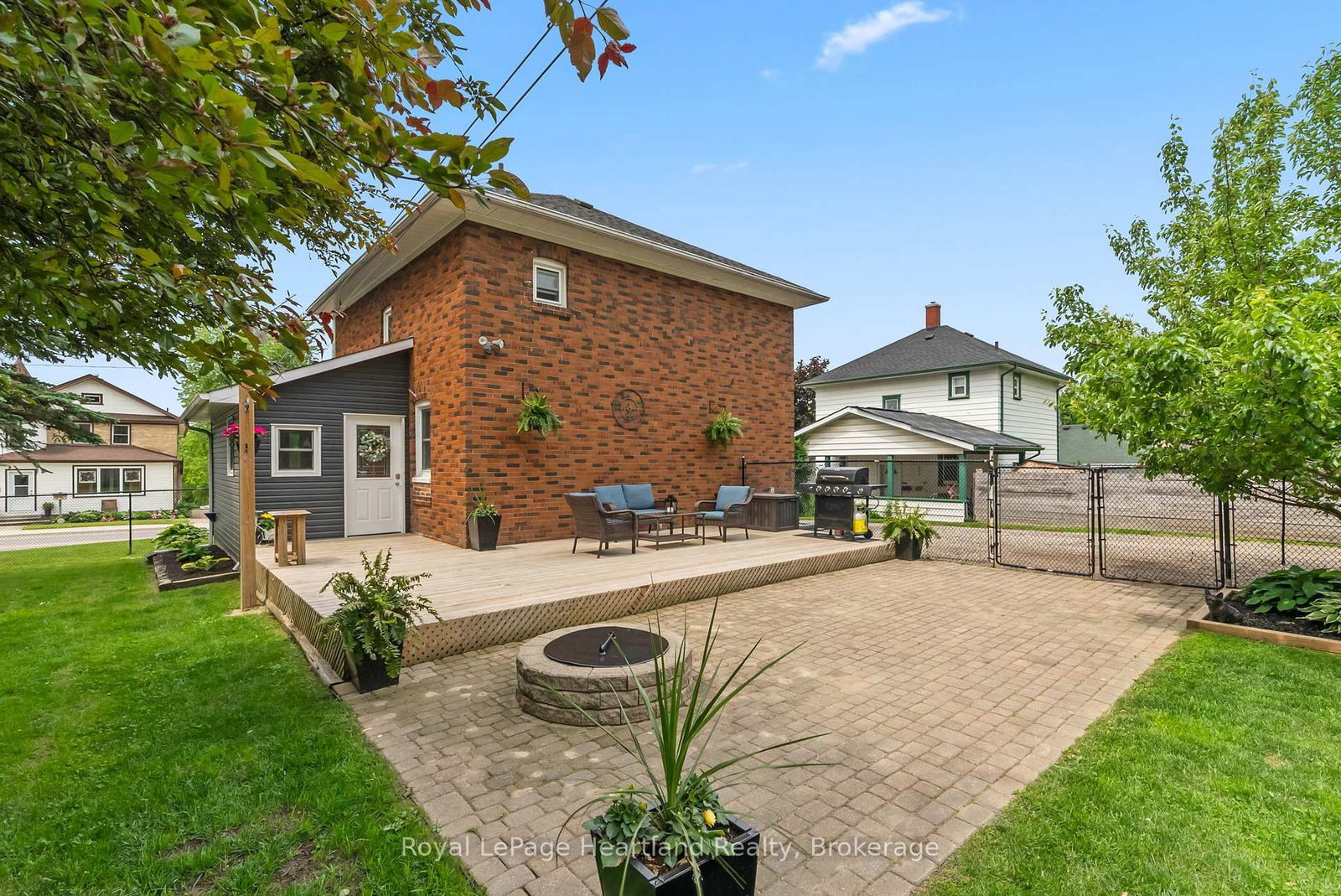 Listing Image 12