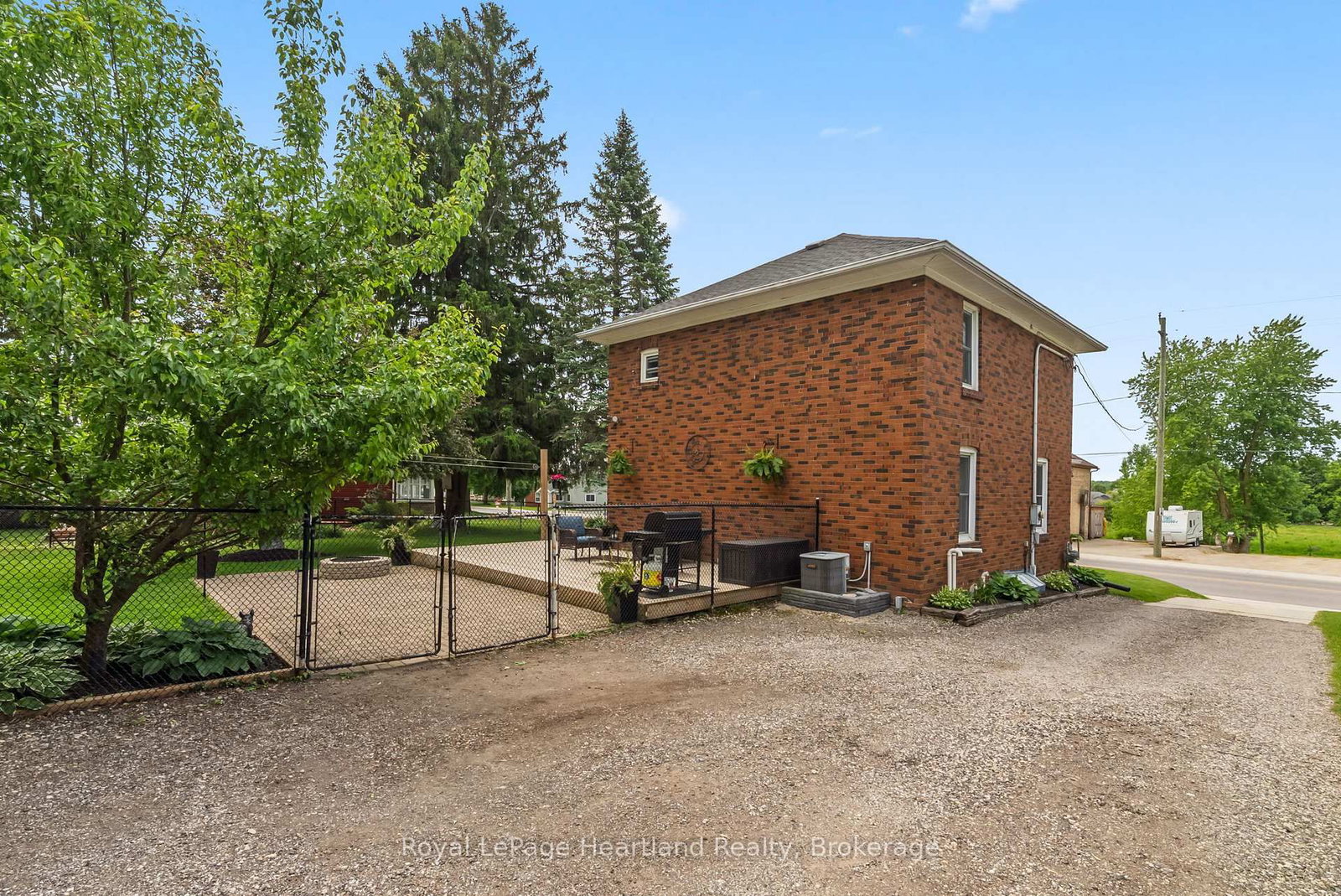 Listing Image 9