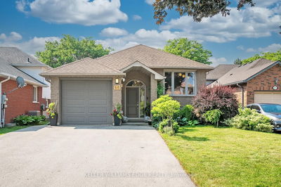 105 Glenhollow Dr, Hamilton - Stoney Creek Mountain