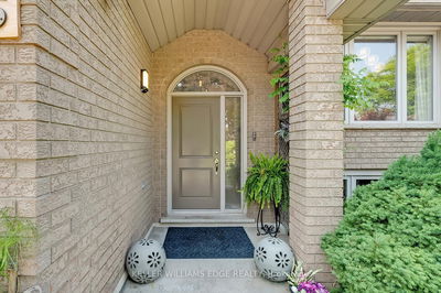 105 Glenhollow Dr, Hamilton - Stoney Creek Mountain image-0-2
