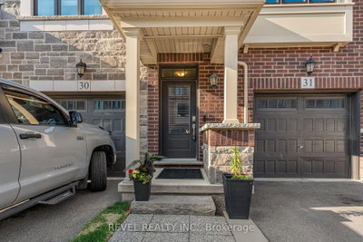 Townhouse sold at 31-288 Glover Road, Hamilton, Ontario, L8E 5H6 - Fruitland - MLS: X12226378