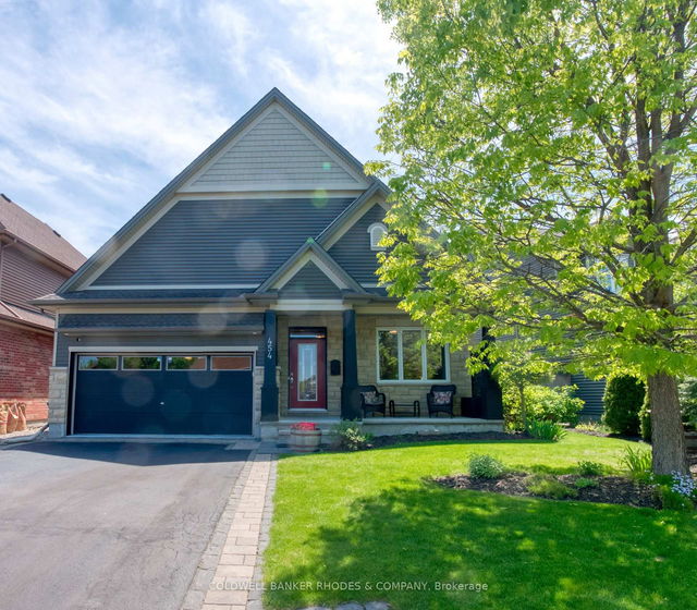 454 Creekview Way