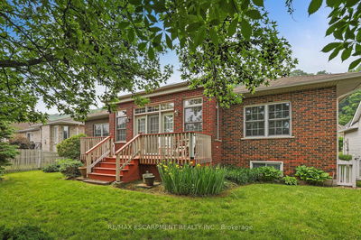 123 Dorchester Dr, Grimsby - Grimsby East image-0-2
