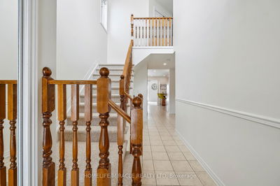 50 Raspberry Tr, Thorold - Confederation Heights image-0-1