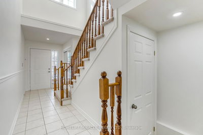 50 Raspberry Tr, Thorold - Confederation Heights image-0-2