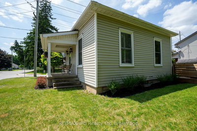 671 Henry St, Woodstock - South image-0-3
