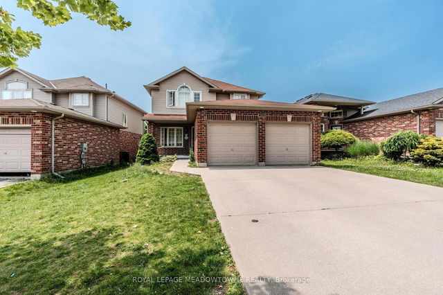 893 Bitterbush Crescent