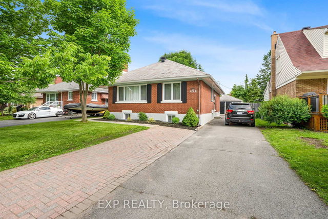 494 Wolffdale Crescent