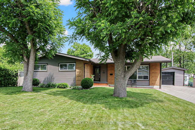 8 Greenwich Avenue