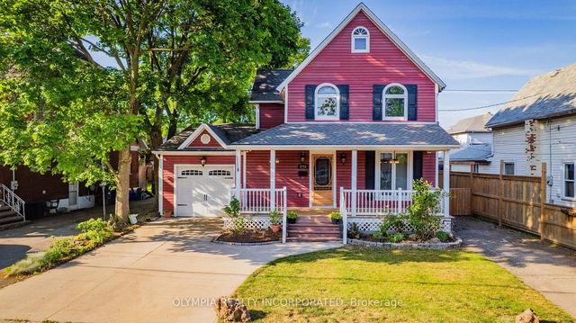 4755 Mcdougall Crescent