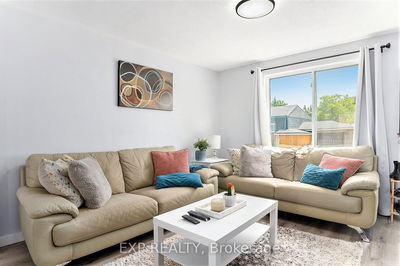 Unit D — 1520 Beaverpond Dr, Ottawa - Pineview image-0-2