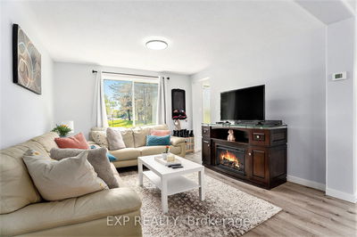 Unit D — 1520 Beaverpond Dr, Ottawa - Pineview image-0-3