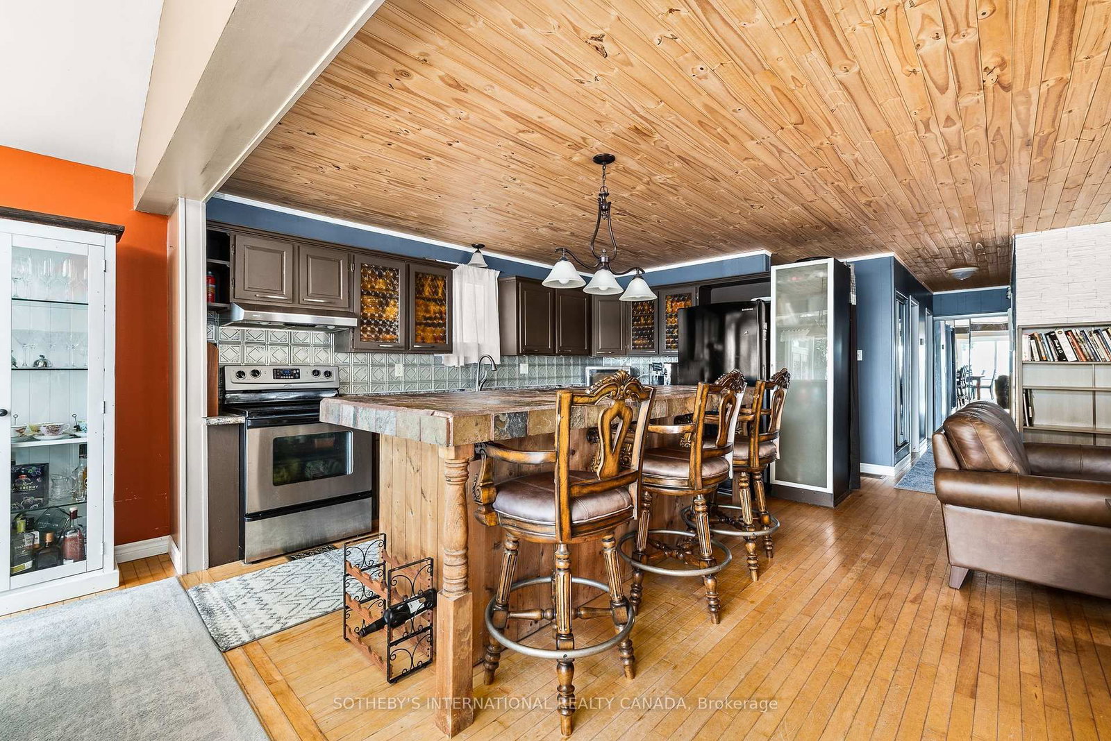 Listing Image 7