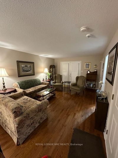 Unit 2 — 10 PINE St, Thorold - Thorold Downtown image-0-4