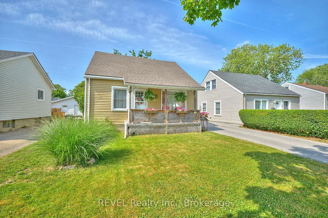 382 Hennepin Avenue