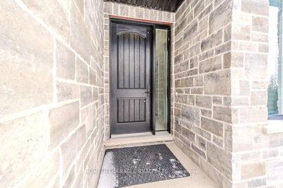 522 Masters Dr, Woodstock - North image-0-2