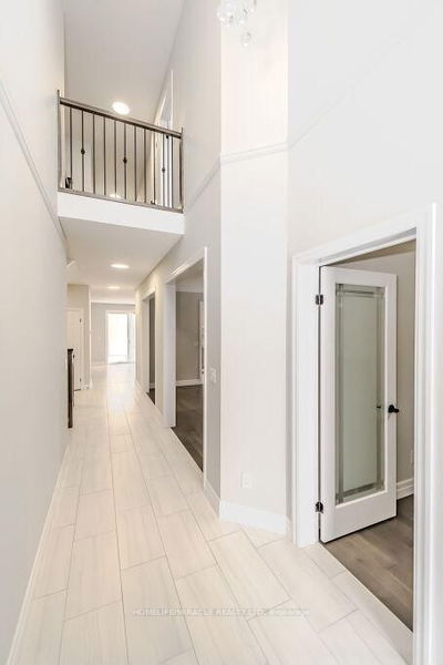 522 Masters Dr, Woodstock - North image-0-4