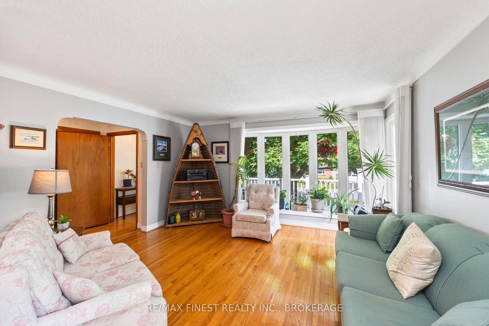 Listing Image 7