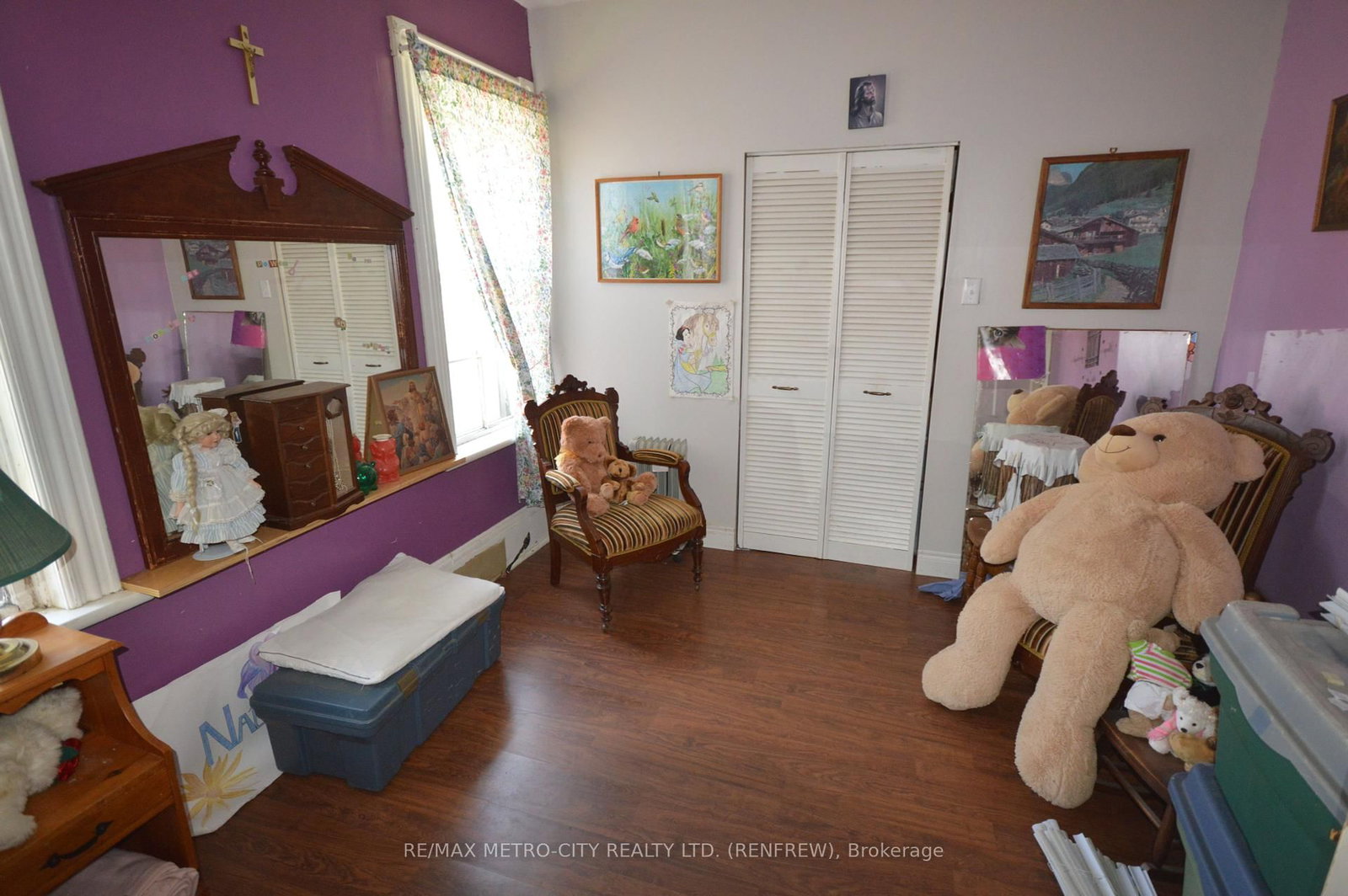 Listing Image 7