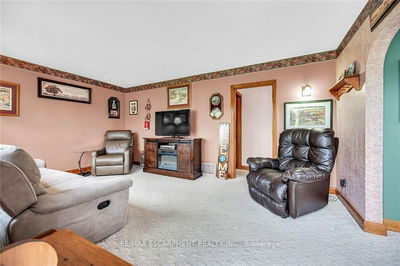 2439 Wilson St, Hamilton - Ancaster image-0-4