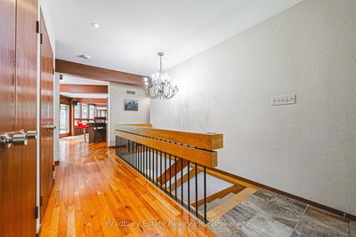 128 Bunker Hill Dr, Hamilton - Vincent image-0-2