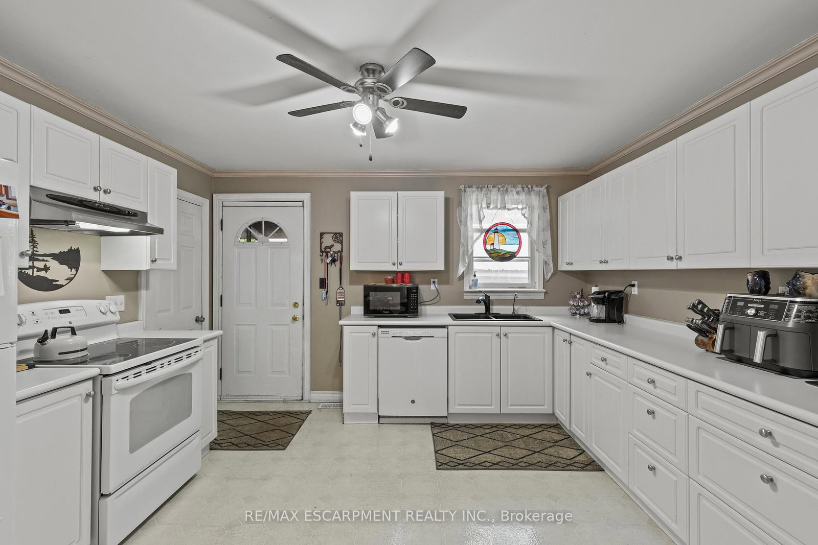 Detached House sold at 4 Carman Street, Norwich, Ontario, N0J 1P0 - Norwich Town - MLS: X12229515