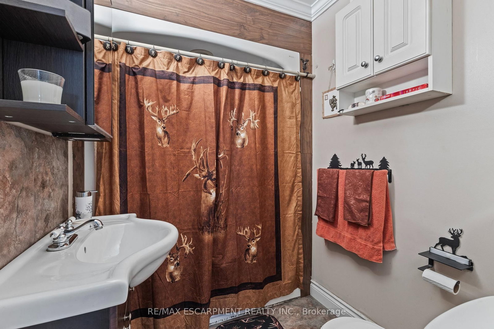 Detached House sold at 4 Carman Street, Norwich, Ontario, N0J 1P0 - Norwich Town - MLS: X12229515