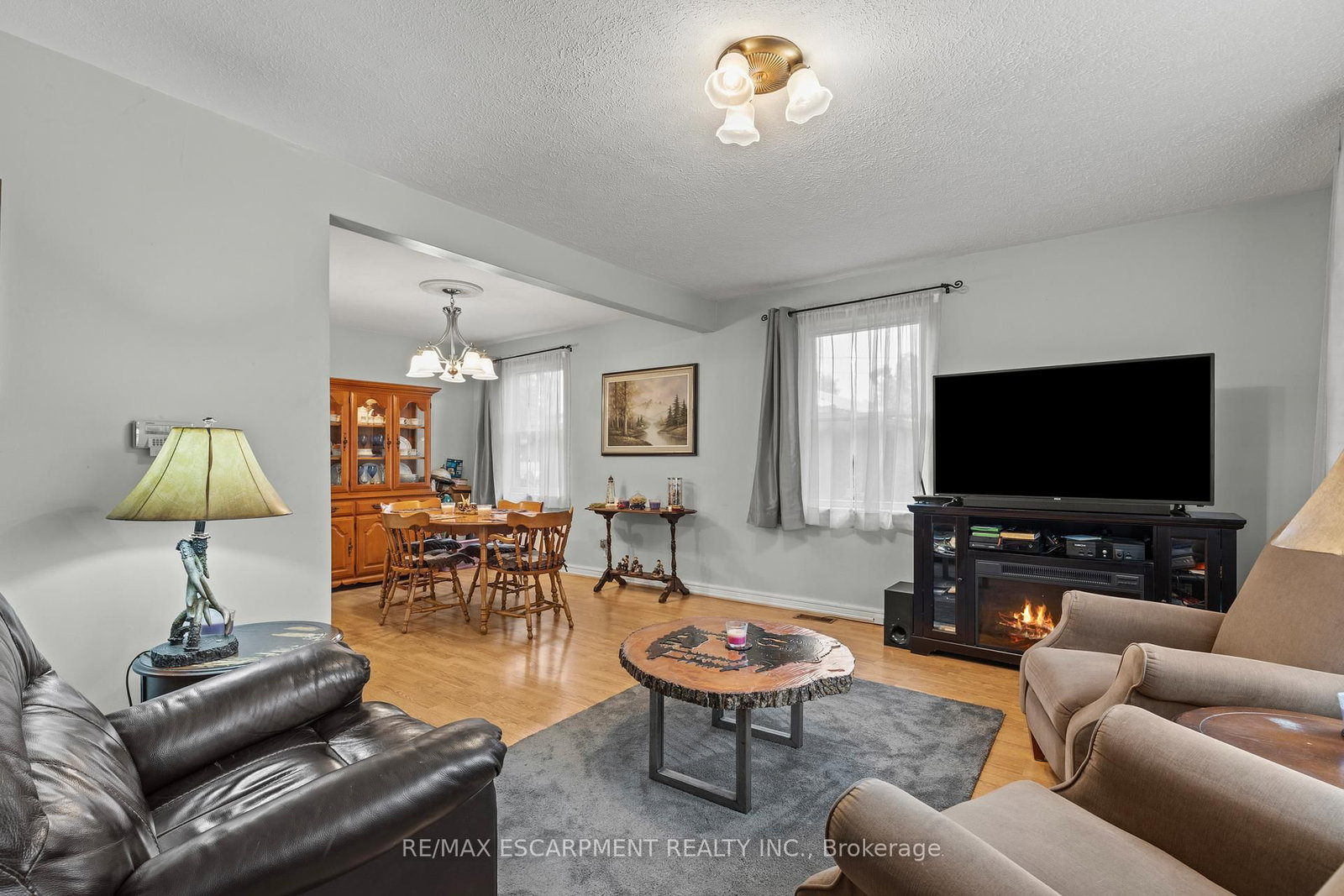 Detached House sold at 4 Carman Street, Norwich, Ontario, N0J 1P0 - Norwich Town - MLS: X12229515