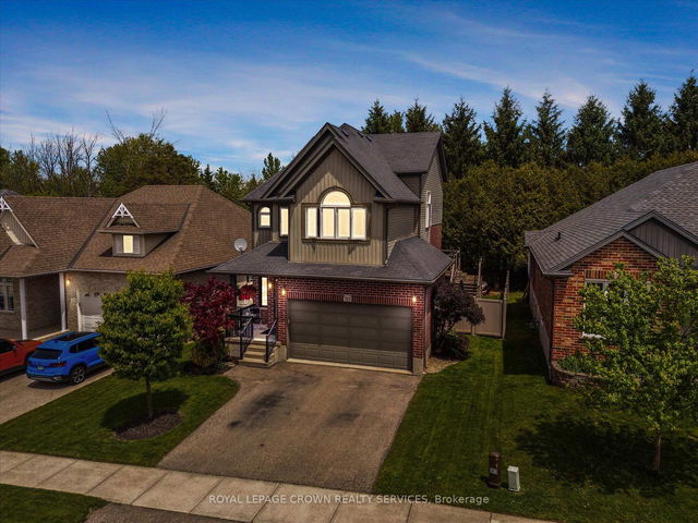 783 Reid Crescent