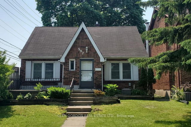 597 Victoria Street