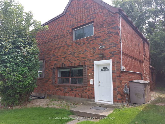 137 Whitney Avenue