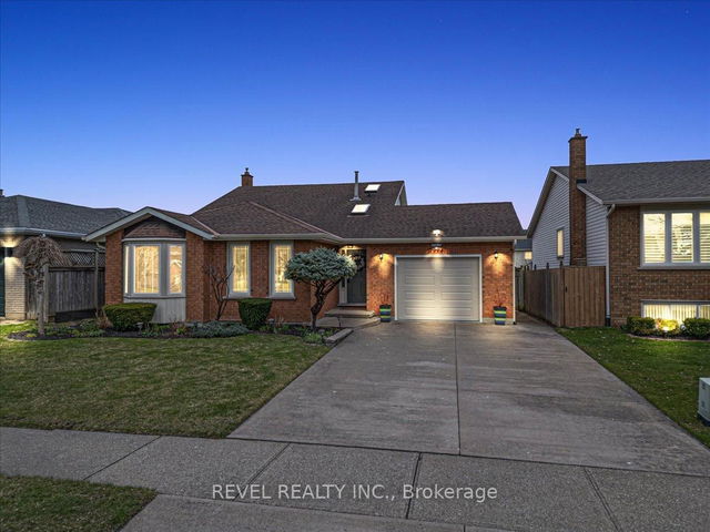 7994 Oakridge Drive