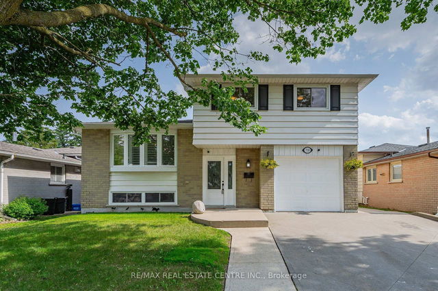 758 Kummer Crescent