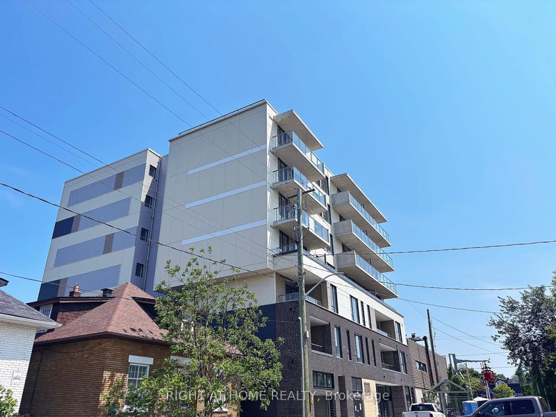 402 - 399 Winston Ave, Ottawa, K2A 1Y8 | Image 3